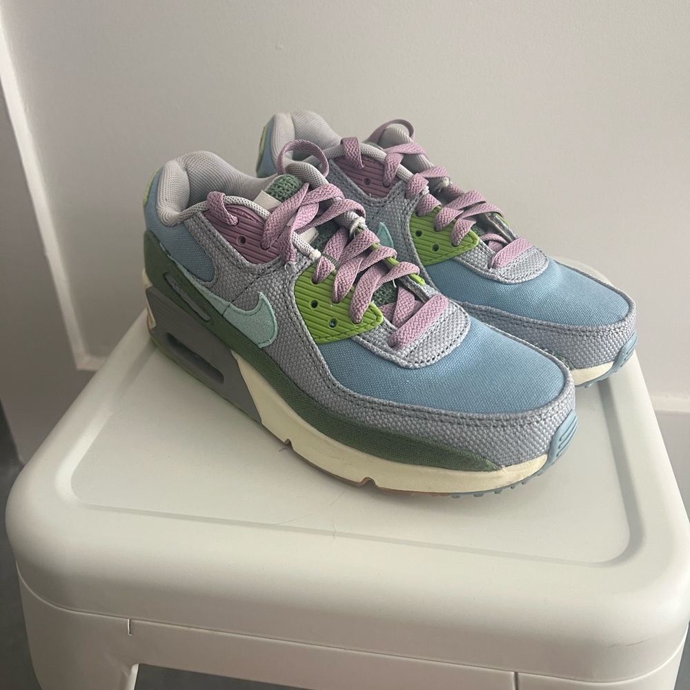 Nike Air Max 90 SE Sun Club 4.5(Fits women’s 6)
